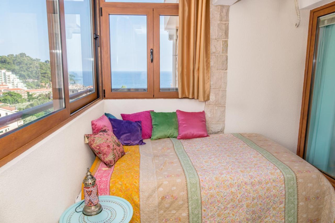 Apartment Elena Petrovac Екстер'єр фото