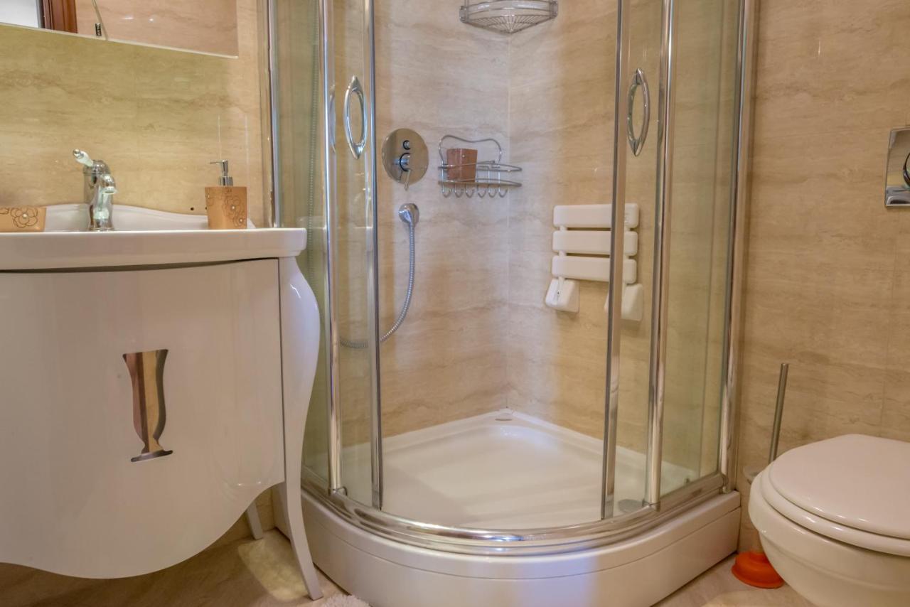 Apartment Elena Petrovac Екстер'єр фото