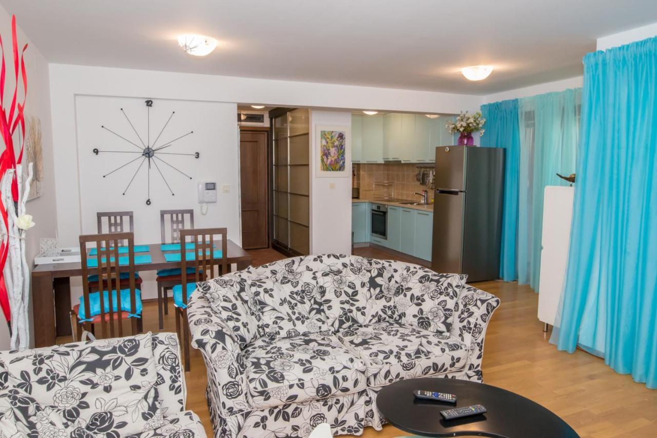 Apartment Elena Petrovac Екстер'єр фото